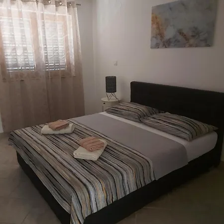 Spomax Appartement Pag Town