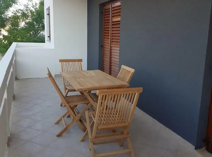 Spomax Apartamento Pag Town