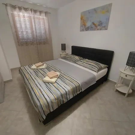 Spomax דירה